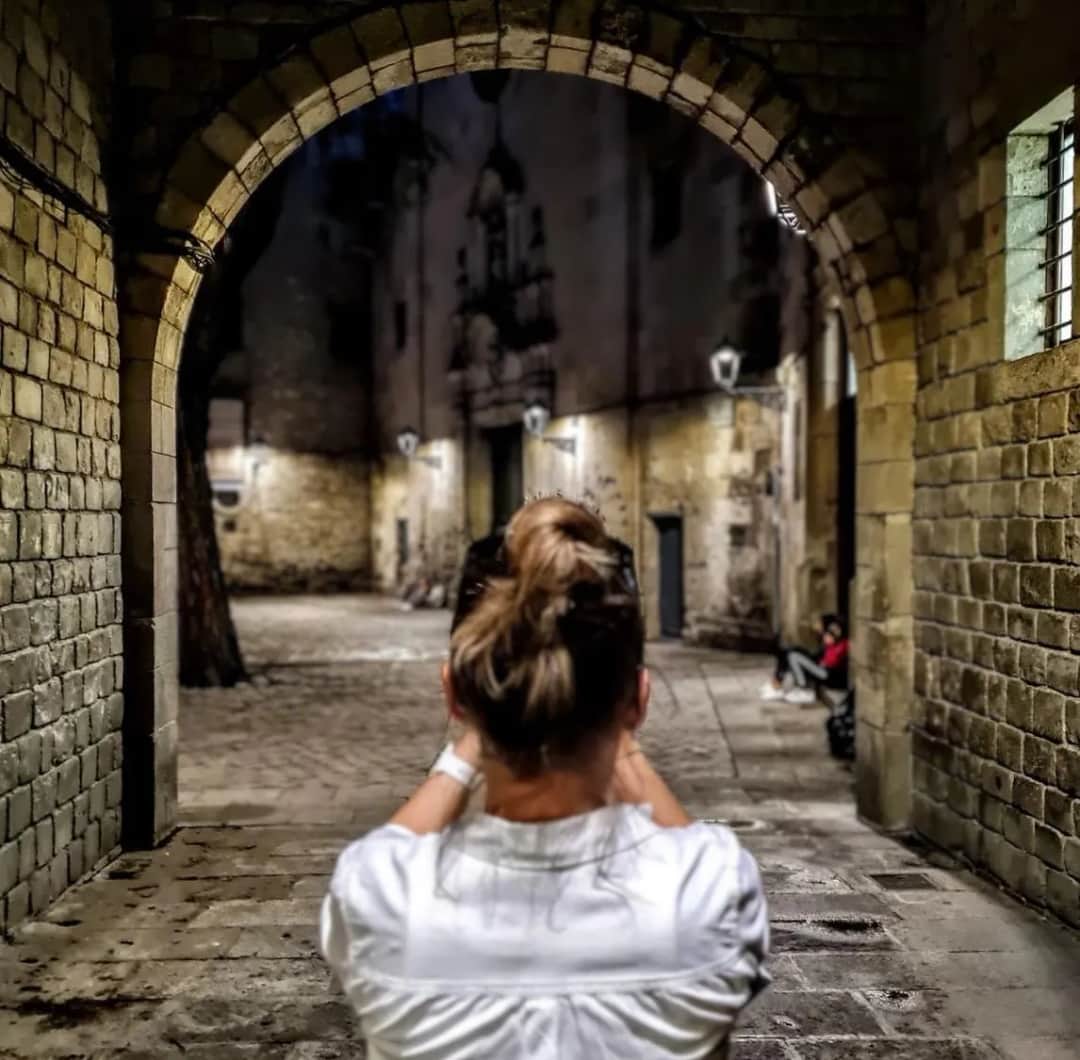 Najlepsze noclegi w Barcelonie – 5 dzielnic, które Cię zachwycą