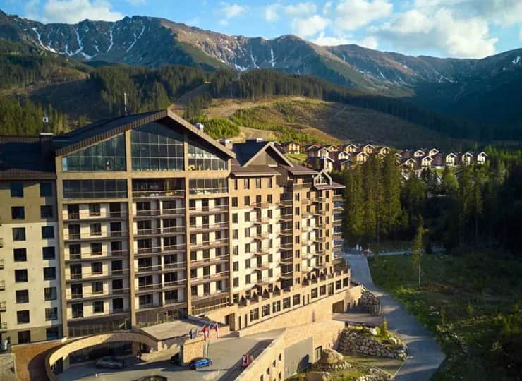 Gdzie nocleg w Tatrach? Najlepsze opcje dla turystów i wskazówki.