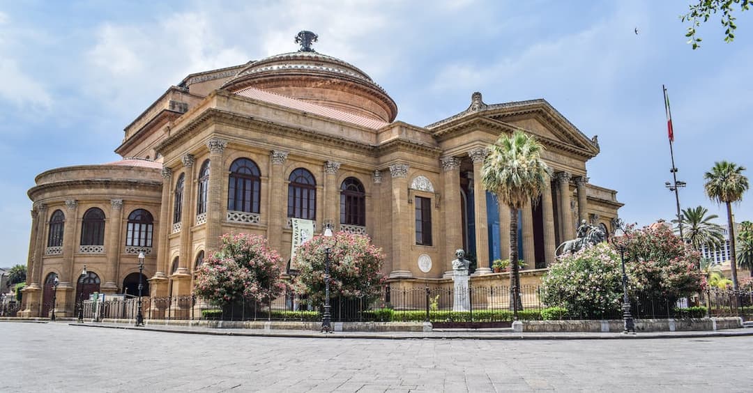 Zobacz najlepsze atrakcje i miejsca w Palermo! Przewodnik 2023